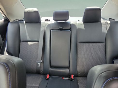 Used 2018 Toyota Corolla SE FWD image 9