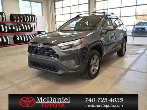 Used 2022 Toyota RAV4 XLE image 1