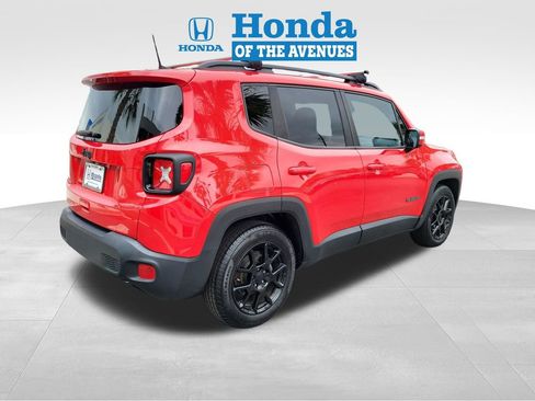Used 2019 Jeep Renegade Altitude w/ Quick Order Package 2XM FWD image 4