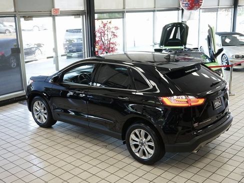 Used 2022 Ford Edge Titanium image 54
