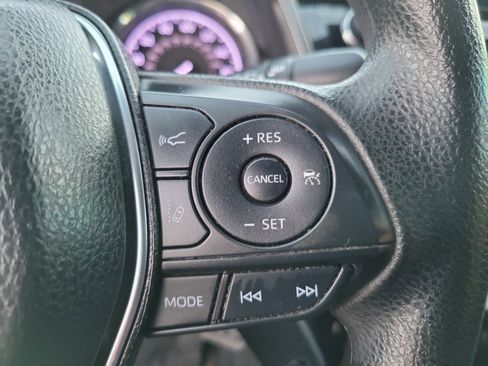 Used 2019 Toyota Camry LE image 8