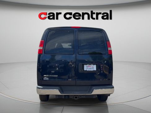 Used 2015 Chevrolet Express 3500 LT w/ LT Preferred Equipment Group RWD image 4