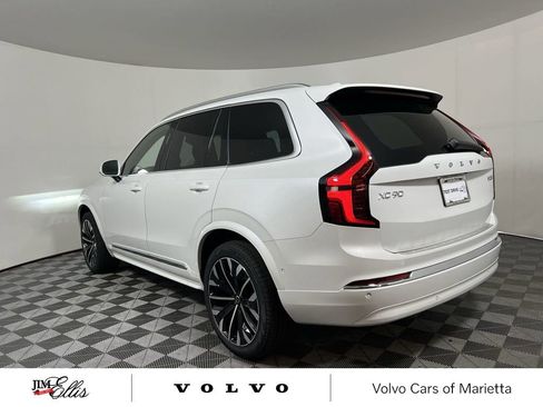 New 2026 Volvo XC90 B6 Plus w/ Protection Package Premier image 6