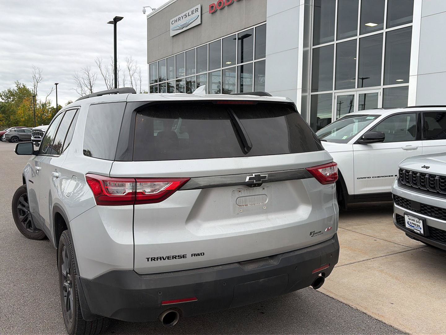Used 2021 Chevrolet Traverse RS AWD/4WD image 3