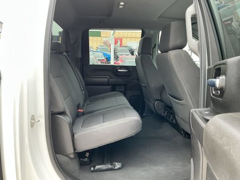 Used 2022 Chevrolet Silverado 2500 Custom w/ Custom Value Package AWD/4WD image 26