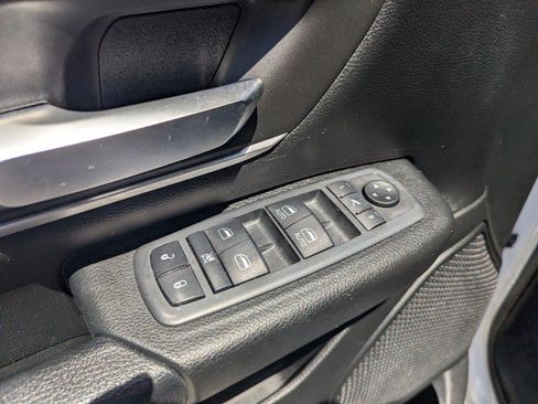 Used 2020 RAM 1500 Lone Star AWD/4WD image 10