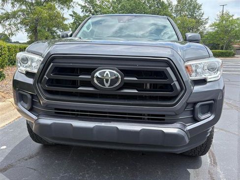 Used 2020 Toyota Tacoma SR AWD/4WD image 3