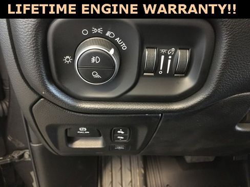 New 2025 RAM 1500 Laramie w/ Night Edition image 15