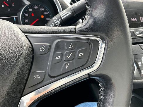Used 2018 Chevrolet Malibu LT w/ Driver Confidence Package FWD image 12