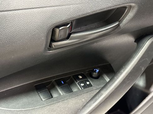 Used 2022 Toyota Corolla LE FWD image 20