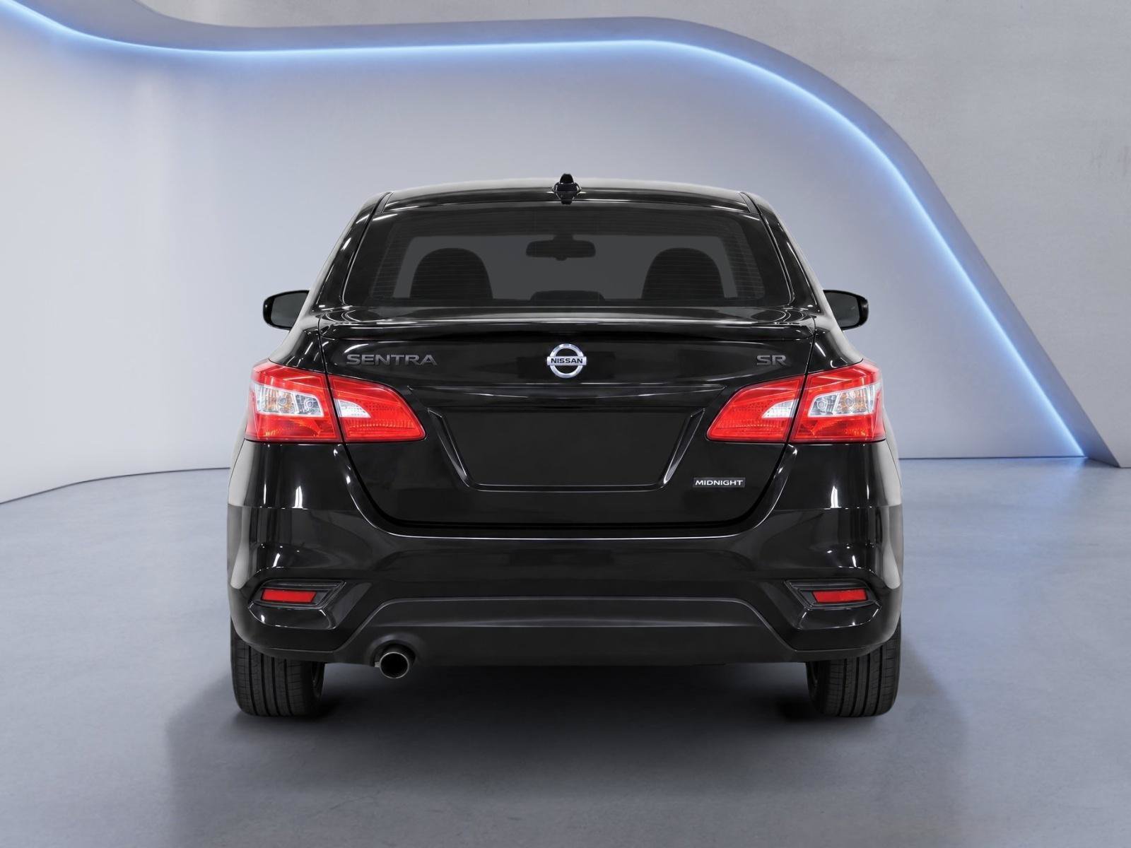 Used 2018 Nissan Sentra SR w/ SR Midnight Edition Package FWD image 6