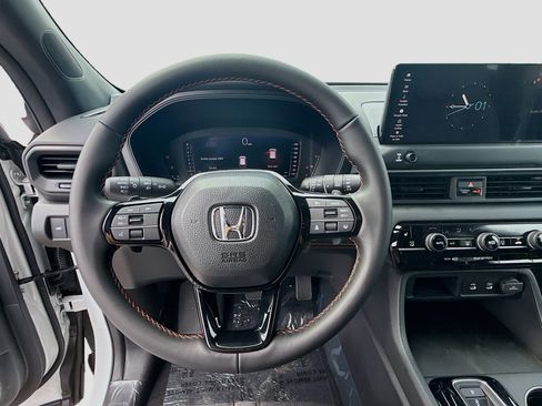 New 2026 Honda Pilot Sport image 10