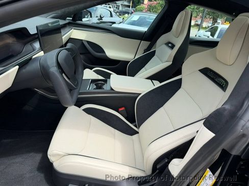 Used 2026 Tesla Model S Plaid AWD/4WD image 12