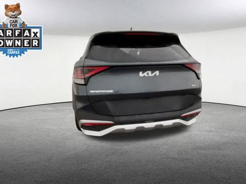 Used 2023 Kia Sportage LX image 8