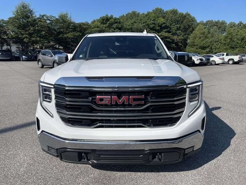 Used 2025 GMC Sierra 1500 SLT RWD image 8