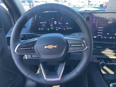 Used 2025 Chevrolet Silverado EV LT AWD/4WD image 16