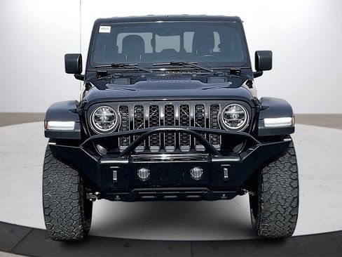 Certified 2020 Jeep Gladiator Rubicon w/ Dual Top Group image 3