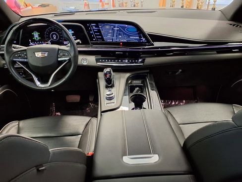 Certified 2024 Cadillac Escalade Sport AWD/4WD image 17