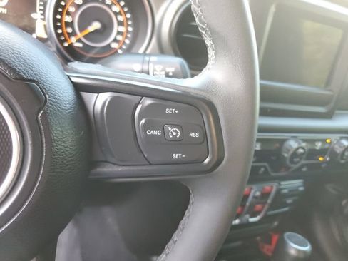 Used 2023 Jeep Gladiator Sport AWD/4WD image 27
