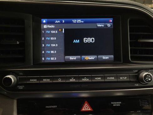 Used 2020 Hyundai Elantra Value Edition FWD image 25