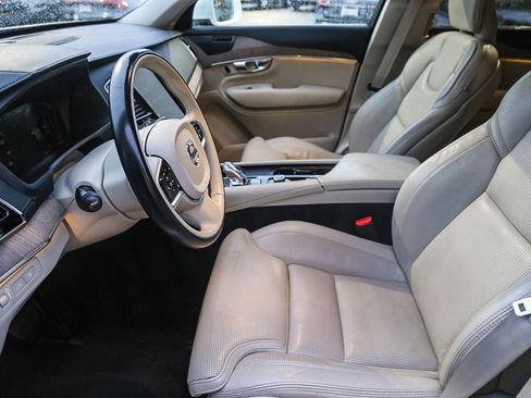 Used 2022 Volvo XC90 T8 Inscription w/ Advanced Package image 18