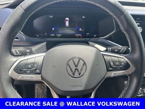Certified 2024 Volkswagen Taos SE w/ Black Wheel Package FWD image 19