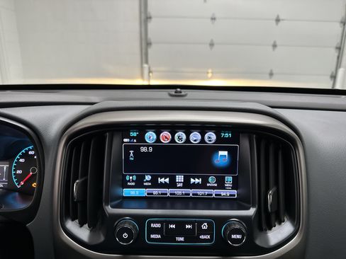Used 2018 Chevrolet Colorado Z71 w/ Centennial Edition AWD/4WD image 30