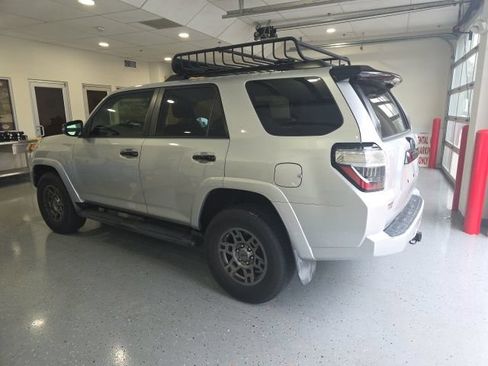 Used 2020 Toyota 4Runner Venture AWD/4WD image 8