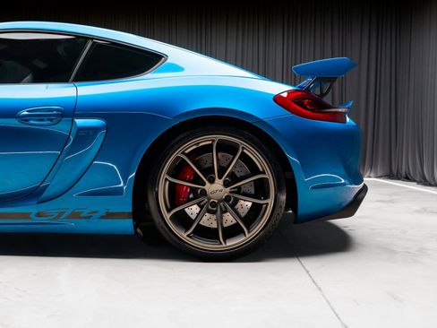 Used 2016 Porsche Cayman GT4 image 39