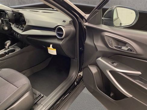 New 2026 Chevrolet Trax LS w/ LS Convenience Package FWD image 20