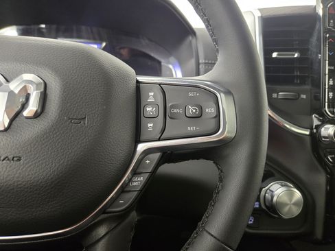 Used 2025 RAM 1500 Laramie AWD/4WD image 17