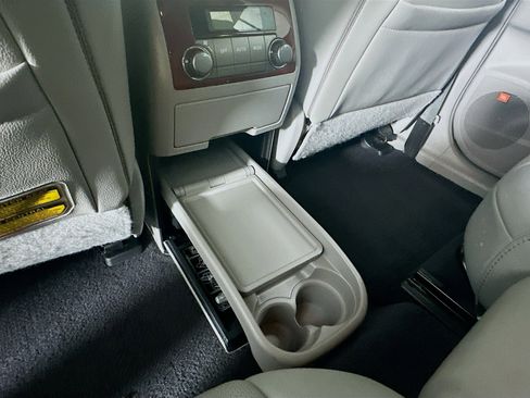 Used 2013 Toyota Highlander Limited FWD image 37
