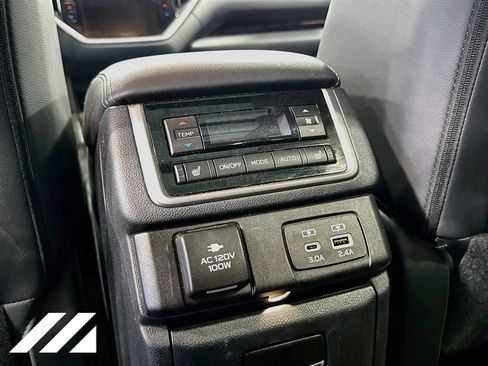Used 2023 Subaru Ascent Touring AWD/4WD image 27
