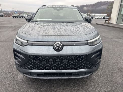 New 2026 Volkswagen Tiguan SE R-Line AWD/4WD image 2