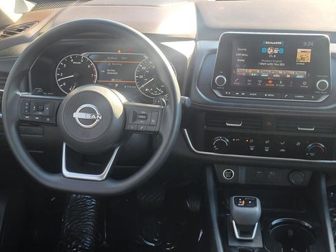 Certified 2023 Nissan Rogue S image 17