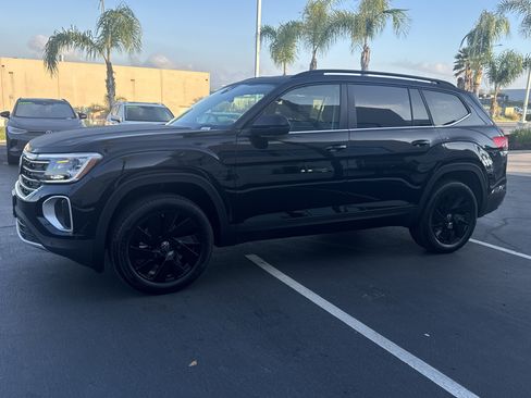 New 2026 Volkswagen Atlas SE image 5