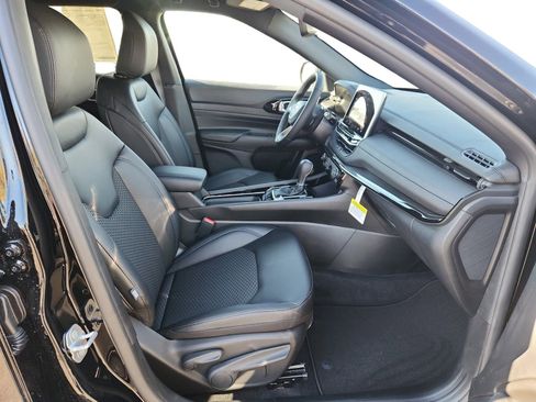 New 2026 Jeep Compass Latitude image 15