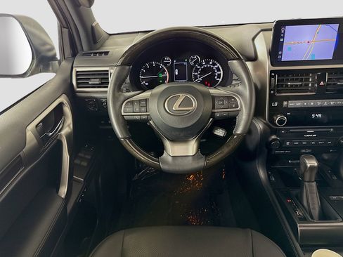 Used 2023 Lexus GX 460 Premium w/ Accessory Package AWD/4WD image 24