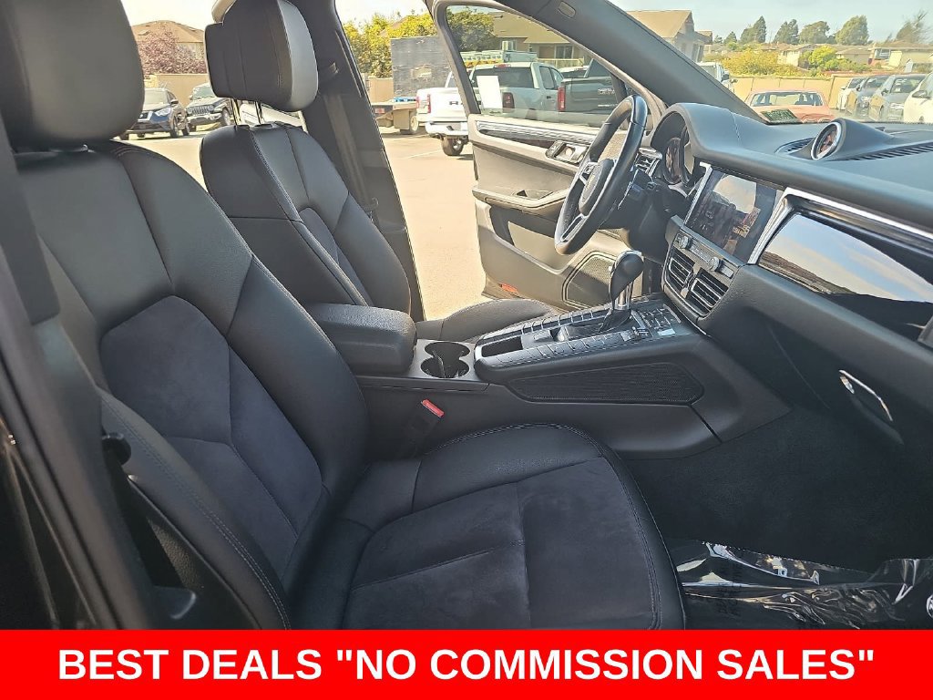 Used 2021 Porsche Macan w/ Premium Package AWD/4WD image 10