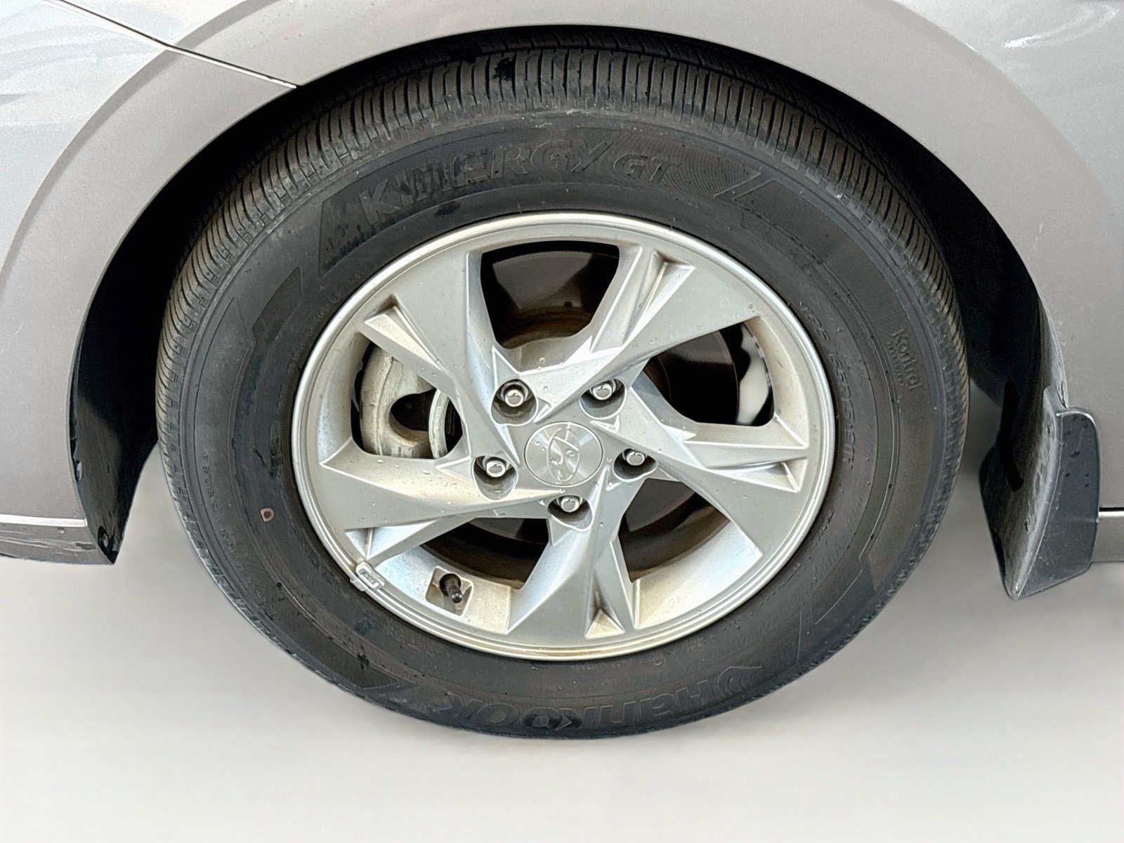 Used 2023 Hyundai Elantra SE FWD image 20