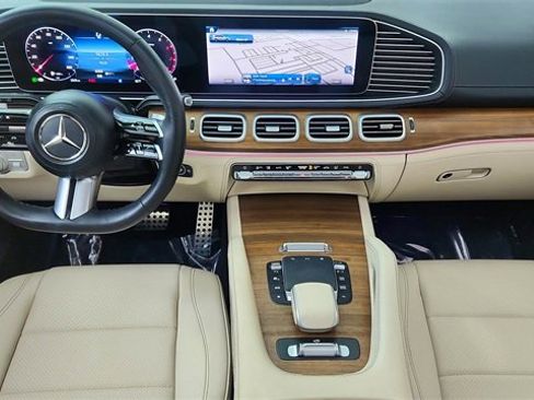 Used 2024 Mercedes-Benz GLS 450 4MATIC w/ AMG Line Exterior image 39