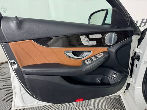 Used 2020 Mercedes-Benz C 300 Sedan image 9