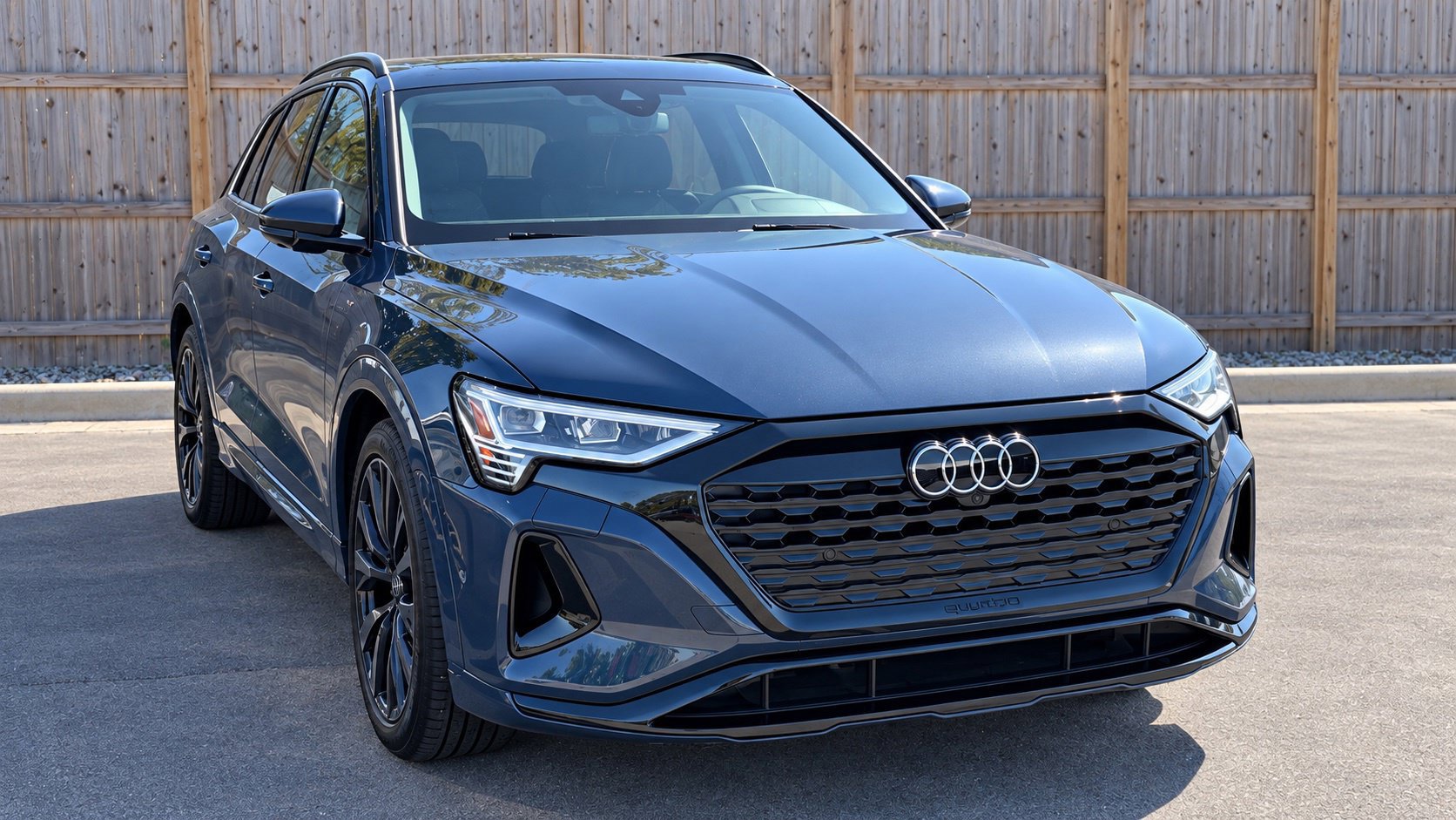Used 2024 Audi Q8 e-tron Premium Plus AWD/4WD image 1