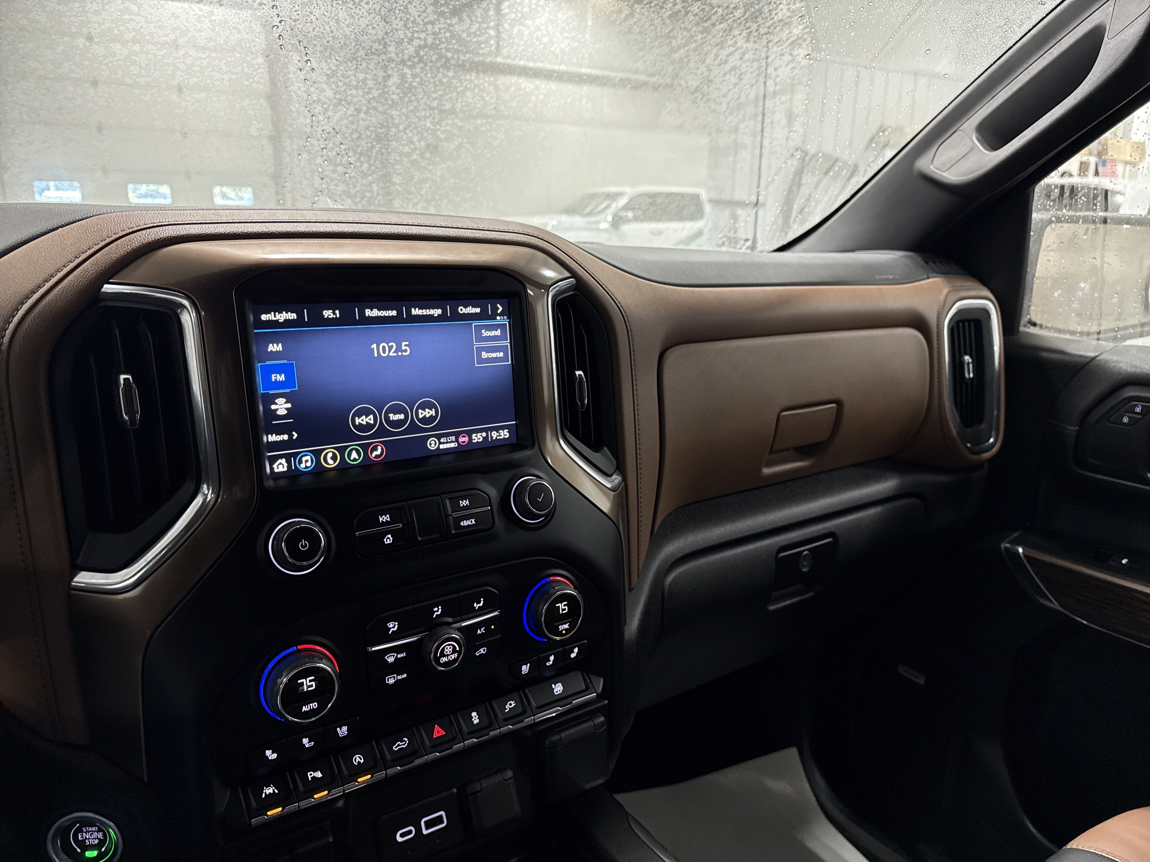 Used 2022 Chevrolet Silverado 1500 High Country w/ Technology Package AWD/4WD image 11