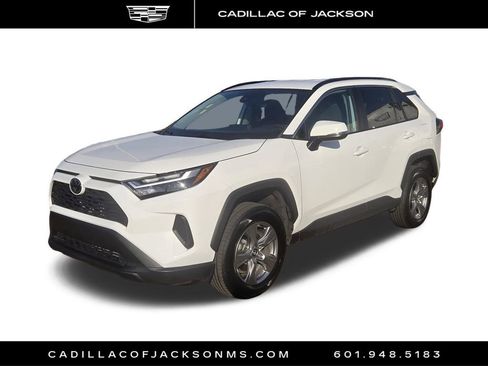 Used 2023 Toyota RAV4 XLE image 2