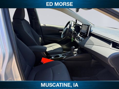 Used 2021 Toyota Corolla LE FWD image 15