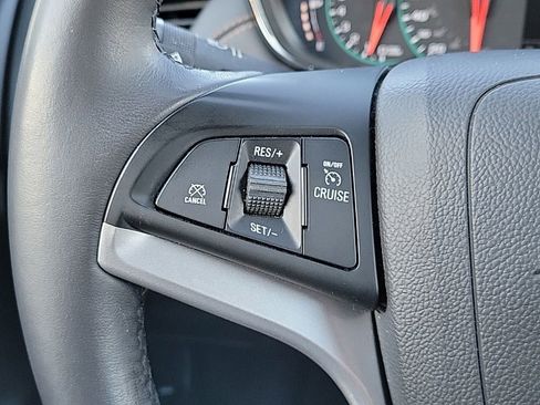 Used 2021 Chevrolet Trax LT w/ Premium Seat Package image 22