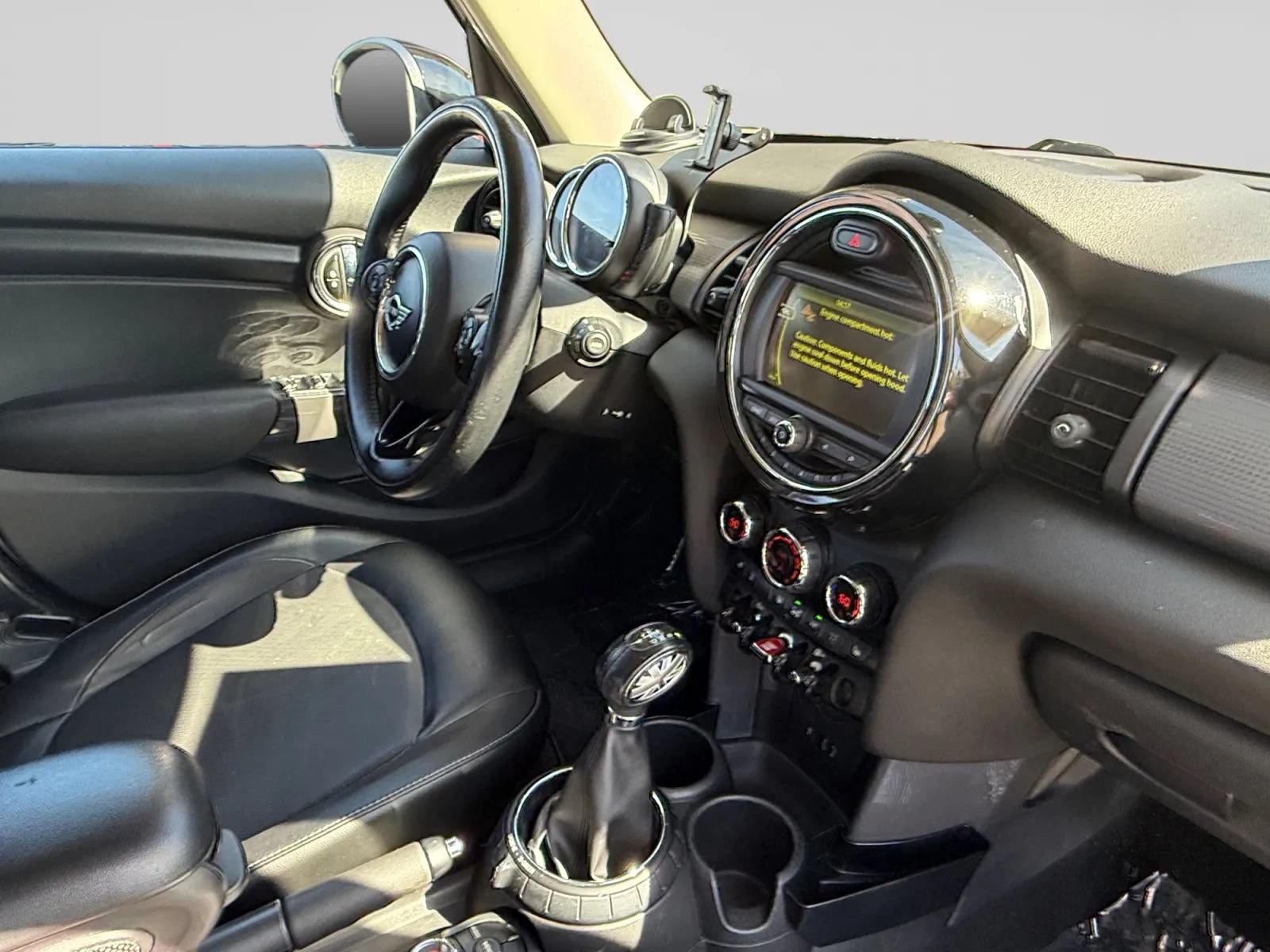 Used 2016 MINI Cooper 4-Door Hardtop w/ Media Package FWD image 34
