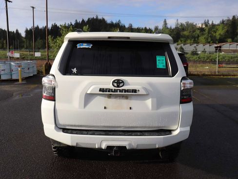 Used 2019 Toyota 4Runner SR5 Premium image 6
