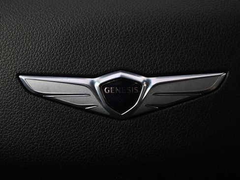 Used 2025 Genesis GV70 2.5T Select w/ Advanced Package image 39